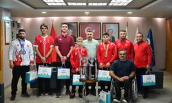 Başkan Oktay Yılmaz şampiyon sporcuları ağırladı