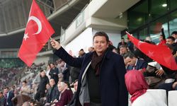 Erkan Aydın milli maçta engelli bireylerle tribünde buluştu