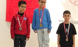 Ömer Efe Akman satranç turnuvasında Düzce ikincisi oldu