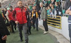 Bursaspor maçında fenalaşan taraftar korkuttu