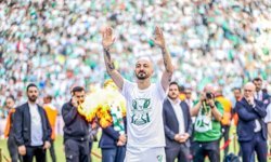 Eski Kaptan Ahmet İlhan Özek’ten vefalı şampiyonluk mesajı