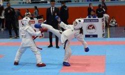 Büyükşehir’in karatecileri Bursa şampiyonu oldu