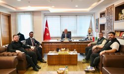 Bursaspor tribün liderlerinden AK Parti İl Başkanlığına ziyaret