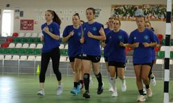 Bursa Büyükşehir Belediyespor Kadın Hentbol Takımı kadroyu kurdu