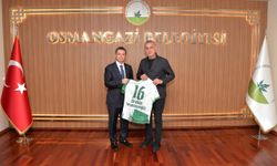 Erkan Aydın’dan İbrahim Hacıosmanoğlu’na Bursaspor forması