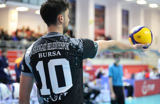 Osmangazi Belediyespor iyi mücadele ettiği karşılaşmayı 3-1 Kaybetti