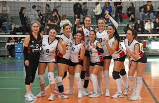 Osmangazi’de veteranlar voleybol heyecanı başladı