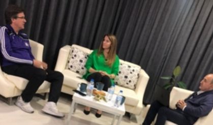 Amatör Dünyası'nın konuğu Uzm. Dyt. Elif Özkeleş