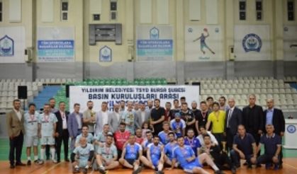 Basın çalışanları Futsal ile stres attılar