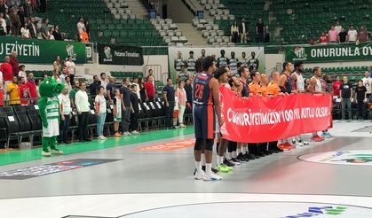 Potanın Timsahları'ndan anlamlı pankart