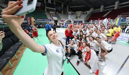 Bursa'da uluslararası kızlar basketbol turnuvası sona erdi