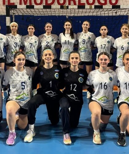 Bursa Büyükşehir Belediyespor Küçükler Hentbol Takımı Türkiye Şampiyonası’na galibiyetle başladı