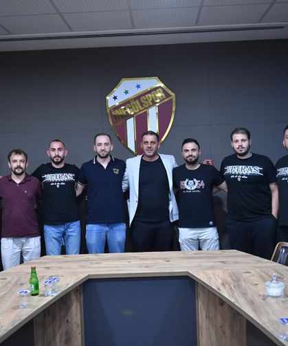 İnegölspor taraftarından yönetime moral ziyareti