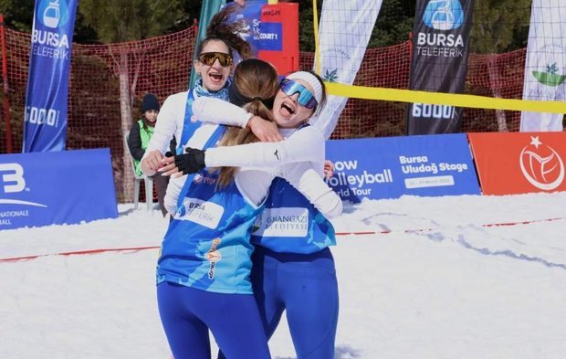 Uludağ’da kar voleybolu dünya turu başladı