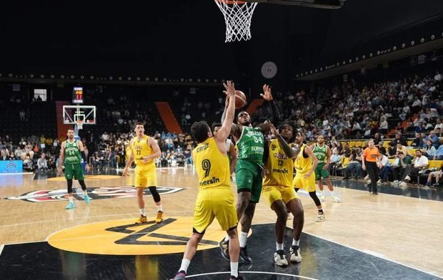 Bursaspor Basketbol'dan mucizevi bir geri dönüş