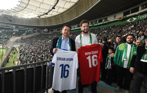 Osmangazi Belediyesi Bursaspor sevdasını sınırların ötesine taşıdı