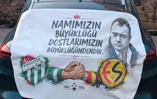 Bursaspor taraftarlarının araç pankartları hazır