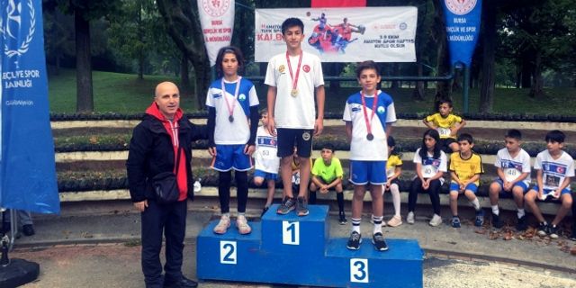 Atletizm Akademi meyvelerini aldı