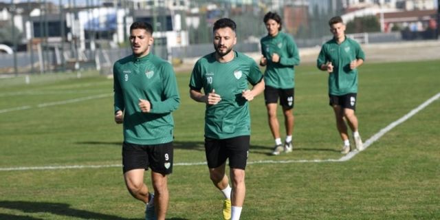 Bursaspor, Arnavutköy hazırlıklarına başladı