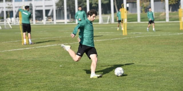 Bursaspor'da çalışmalar sürüyor