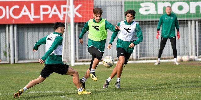 Bursaspor Menemen FK hazırlıklarına başladı