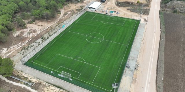 Büyükşehir’den üniversiteye futbol sahası