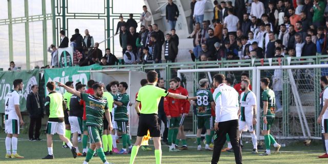 Bursa'da amatör ligde taraftarlar birbirine girdi