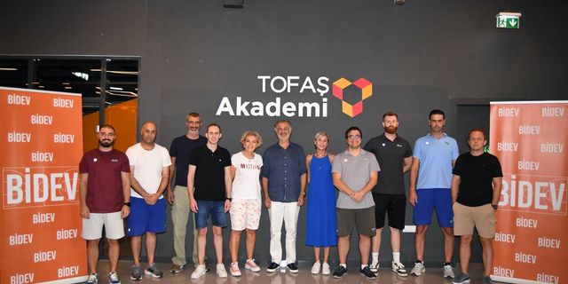 TOFAŞ antrenörlerine 'Özgün Liderlik' eğitimi