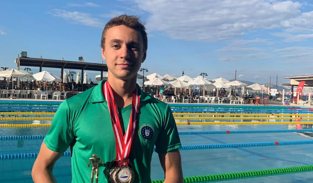 Bursalı yüzücü Özgür Yonca madalyaları topladı