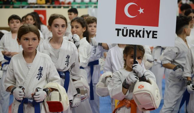 Yıldırımlı karatecilerden 50 madalya