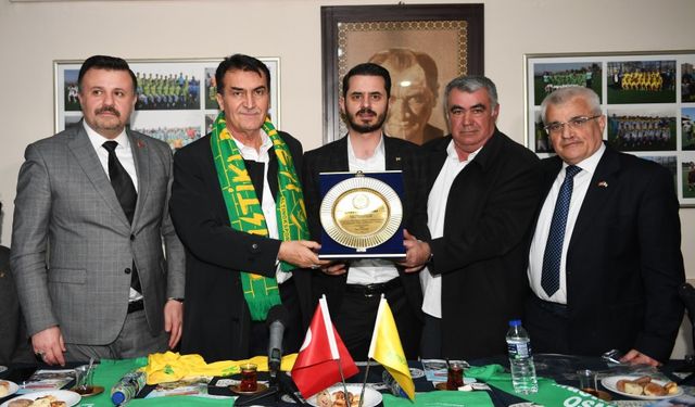 Mustafa Dündar'dan Altınok Spor Kulübü'ne ziyaret