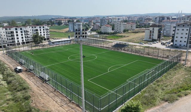Büyükşehir’den Nilüfer’e futbol sahası