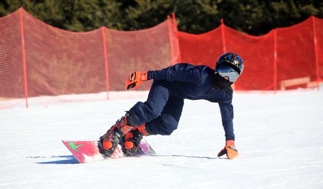 Snowboard'un  harika çocuğu Dağhan Güler
