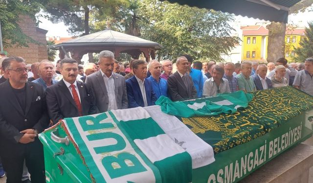 Bursaspor'un eski başkanlarından Kani Şen son yolculuğuna uğurlandı