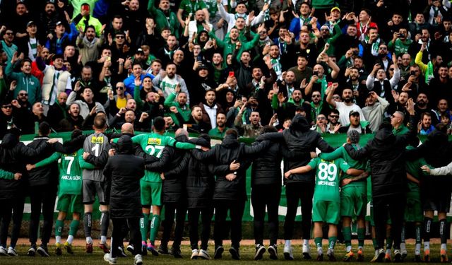 Bursaspor’da söz birliği; Şampiyonluk yükleniyor…