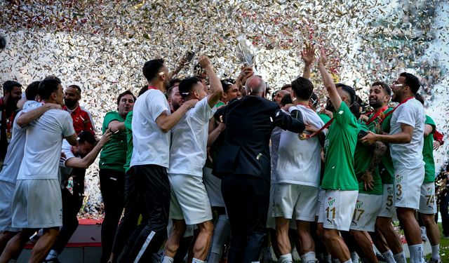 Bursaspor şampiyonluk kupasını aldı...