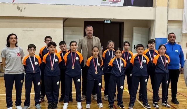 Osmangazi Belediyesporlu minik tekvandocular 12 madalya kazandı