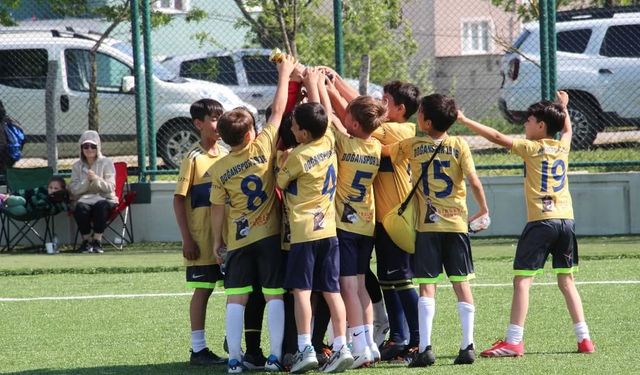Yenice’de 19 Mayıs coşkusu saha taşındı