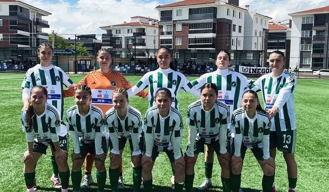 Turgutalp Kadın Futbol Takımı yarı finalde!