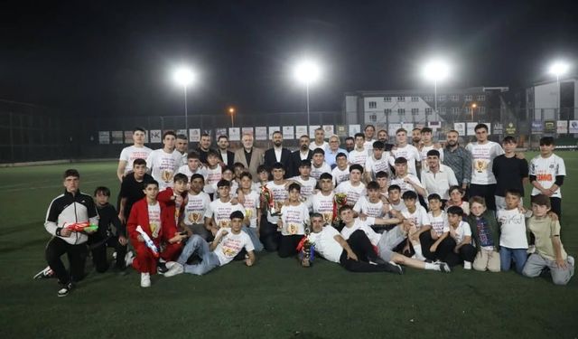 Alanyurtspor altyapısından 3 şampiyonluk birden