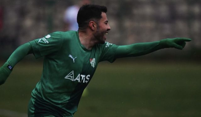 Bursaspor'da 3 isimle yollar ayrılıyor!