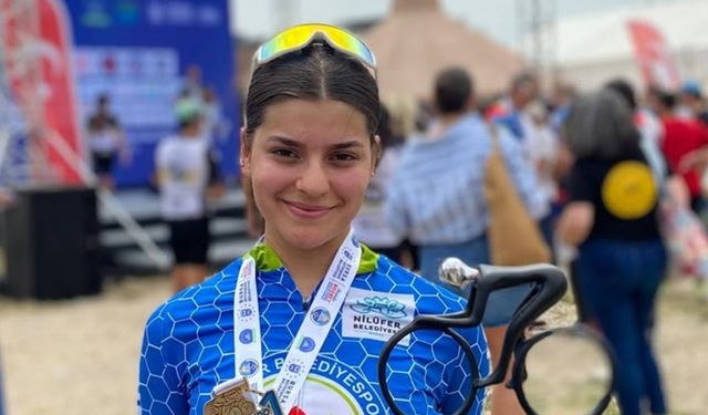 Tuğçe Bitirim’den Granfondo Bursa’da çifte başarı