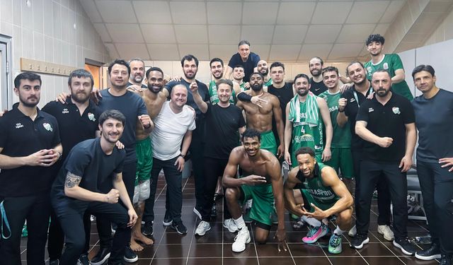 Bursaspor Yörsan, Petkim'i yenerek play-in biletini aldı