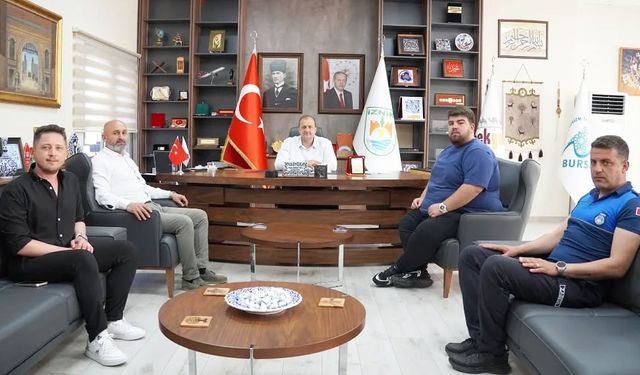 Şampiyon Boyalıcaspor’dan Başkan Kağan Mehmet Usta’ya ziyaret