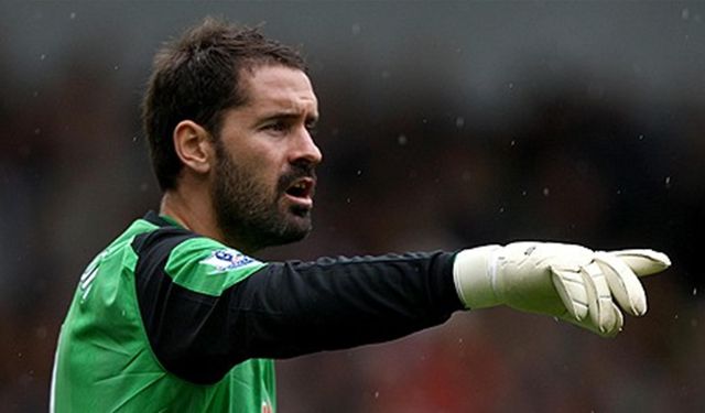 Bursaspor’un eski kalecisi Scott Carson, City’den 12 kupayla ayrıldı