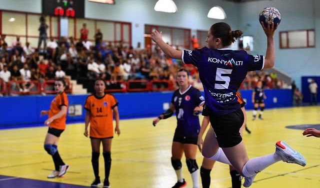 Bursa BBSK Kadın Hentbol'da iki transfer daha yaptı