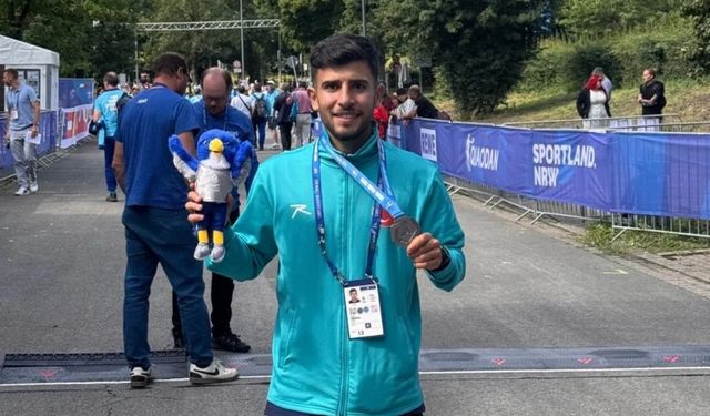 Azad Demirtaş’tan dünya ikinciliği! Osmangazi Belediyespor gururlandırdı