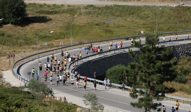 Uludağ’da 2650 sporcu zirveye koştu