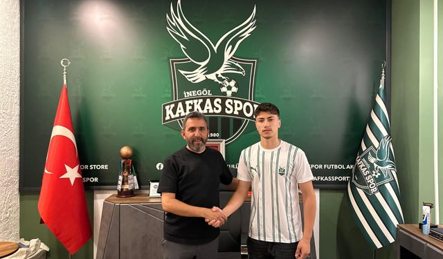 Furkan Bacaklı Kafkasspor’la profesyonel sözleşme imzaladı