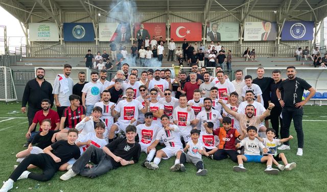 Ulus FK şampiyon hocayla yola devam ediyor